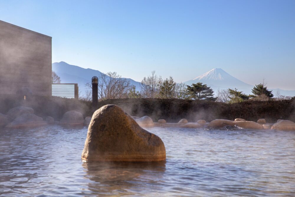 甲斐大泉温泉 パノラマの湯（かいおおいずみおんせん ぱのらまのゆ）